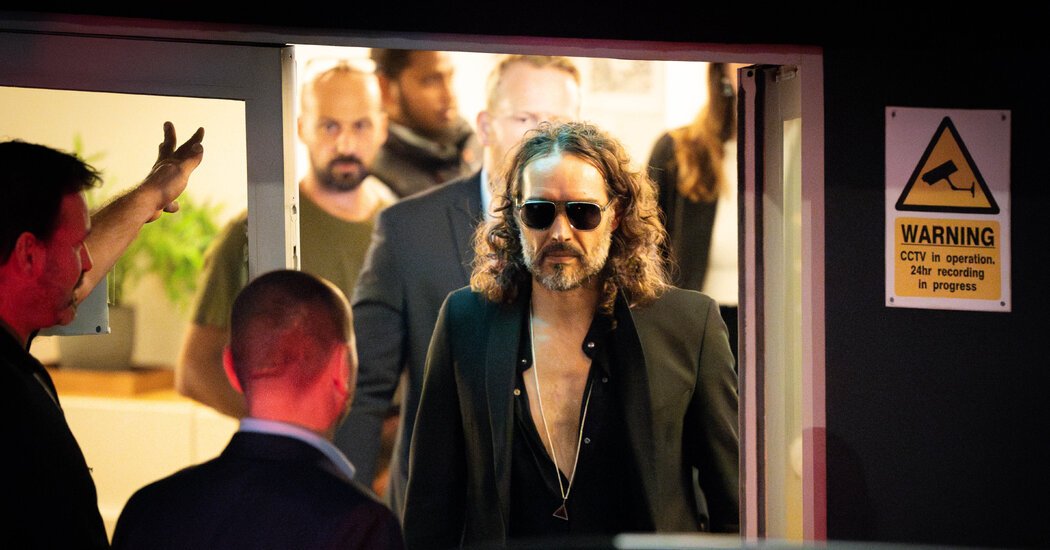 04int uk russell brand facebookJumbo Newspack News Top News